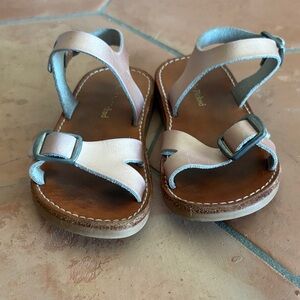 Freshly Picked | Carmel Sandal in rose gold | sz 6